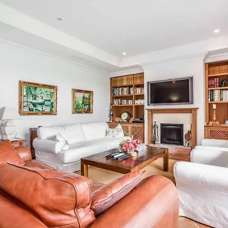 Espaciosa En Sotogrande Villa La Alcaidesa