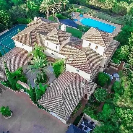Espaciosa En Sotogrande Villa *