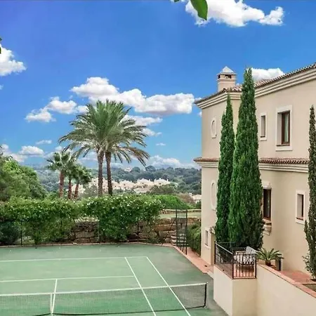 Espaciosa En Sotogrande Villa *