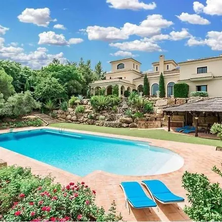 Villa Espaciosa En Sotogrande Alcaidesa